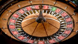 Roulette,Table,In,A,Casino,,With,Many,Games,And,Slots,