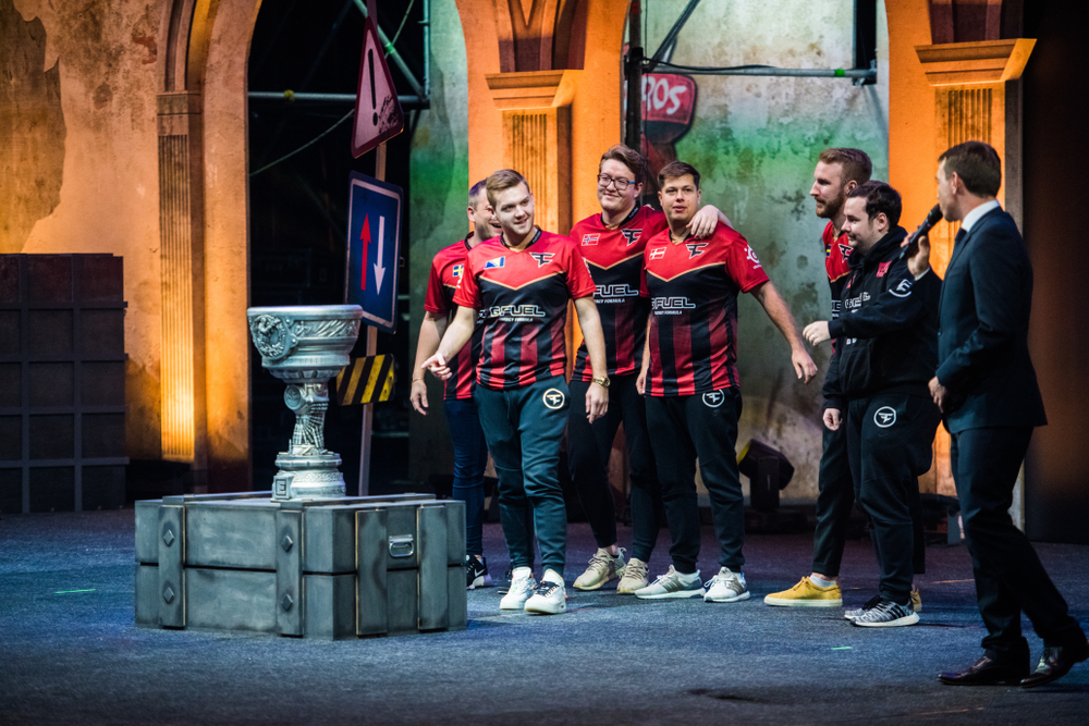أبرز الفرق واللاعبين في عالم CS:GO الإلكترونية