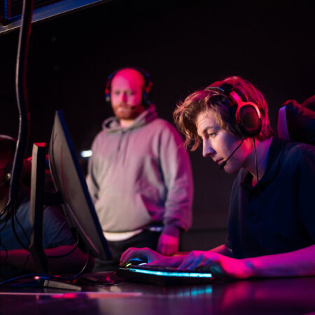 دليل شامل لمراهنات Dota 2: استراتيجيات ونصائح للمراهنين العرب